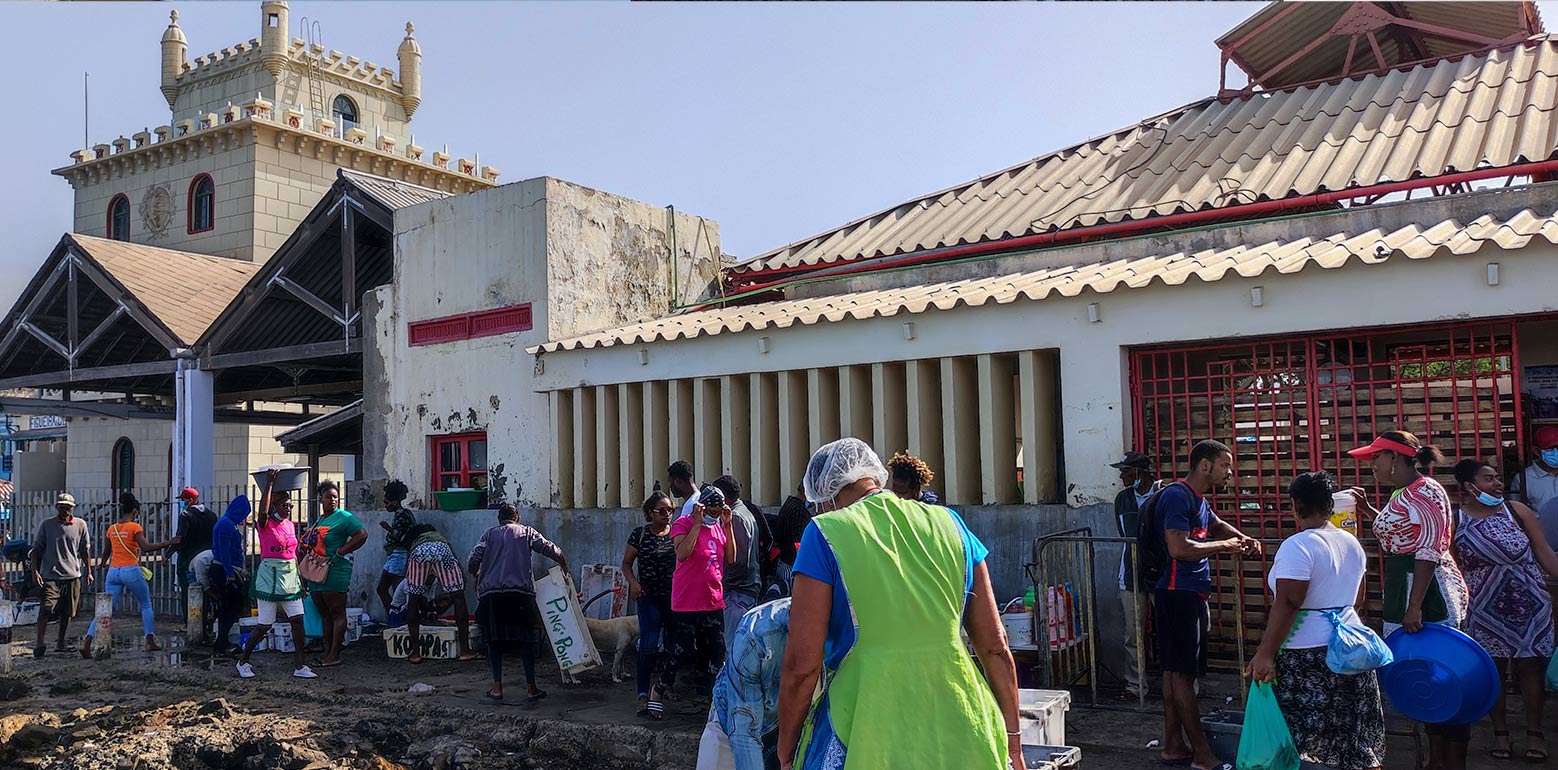 cais de descarga do peixe — Mindelo, São Vicente